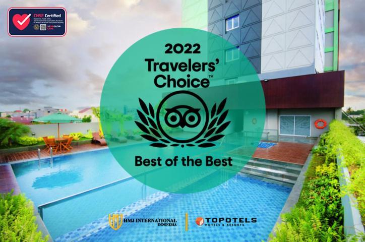Ayola First Point Hotel Pekanbaru Exterior photo